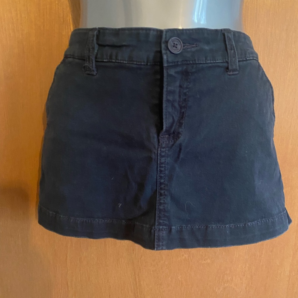 Hollister mini skirt